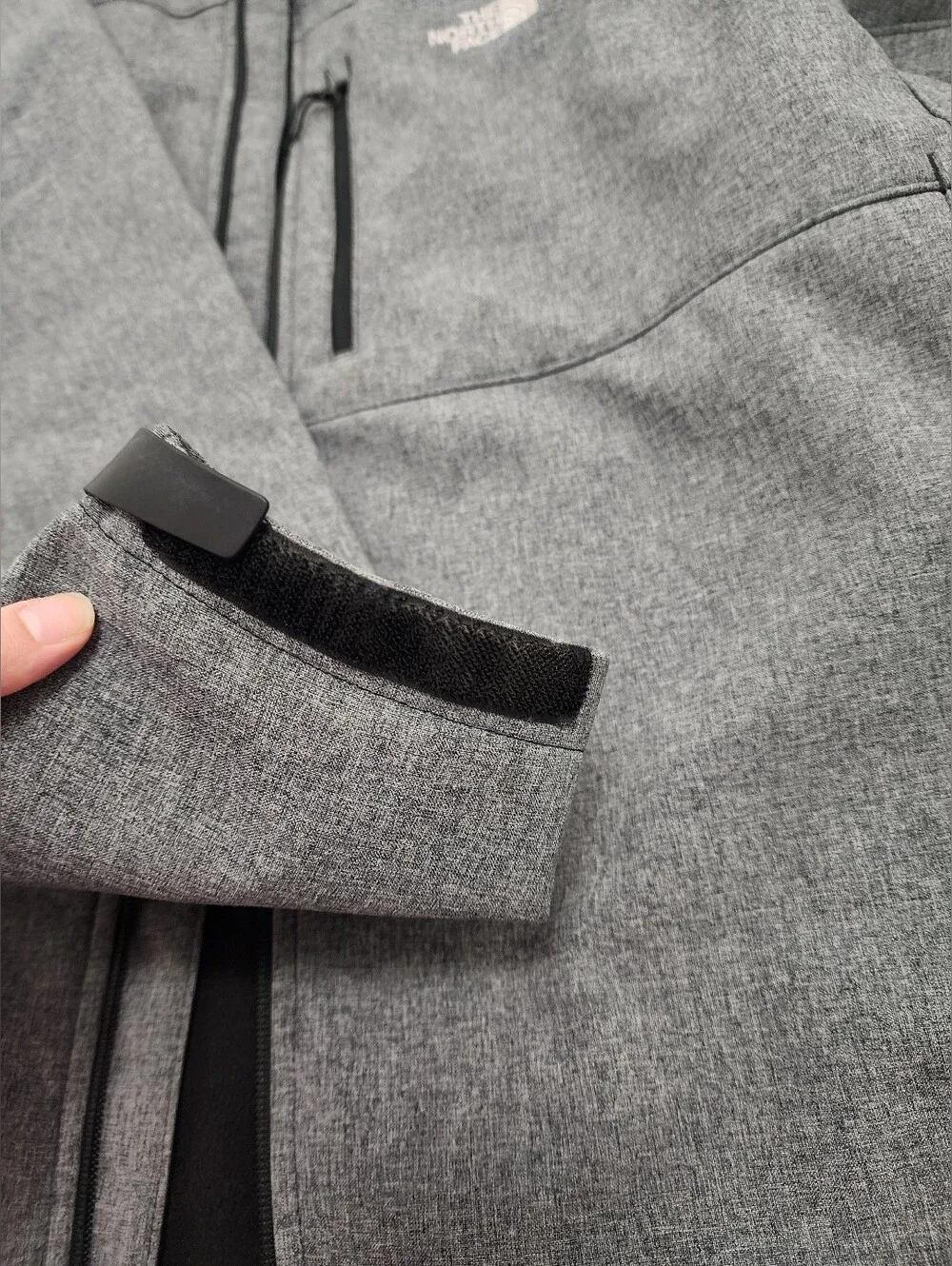 The North Face Men's Charcoal Grey Softshell Performance Jacket